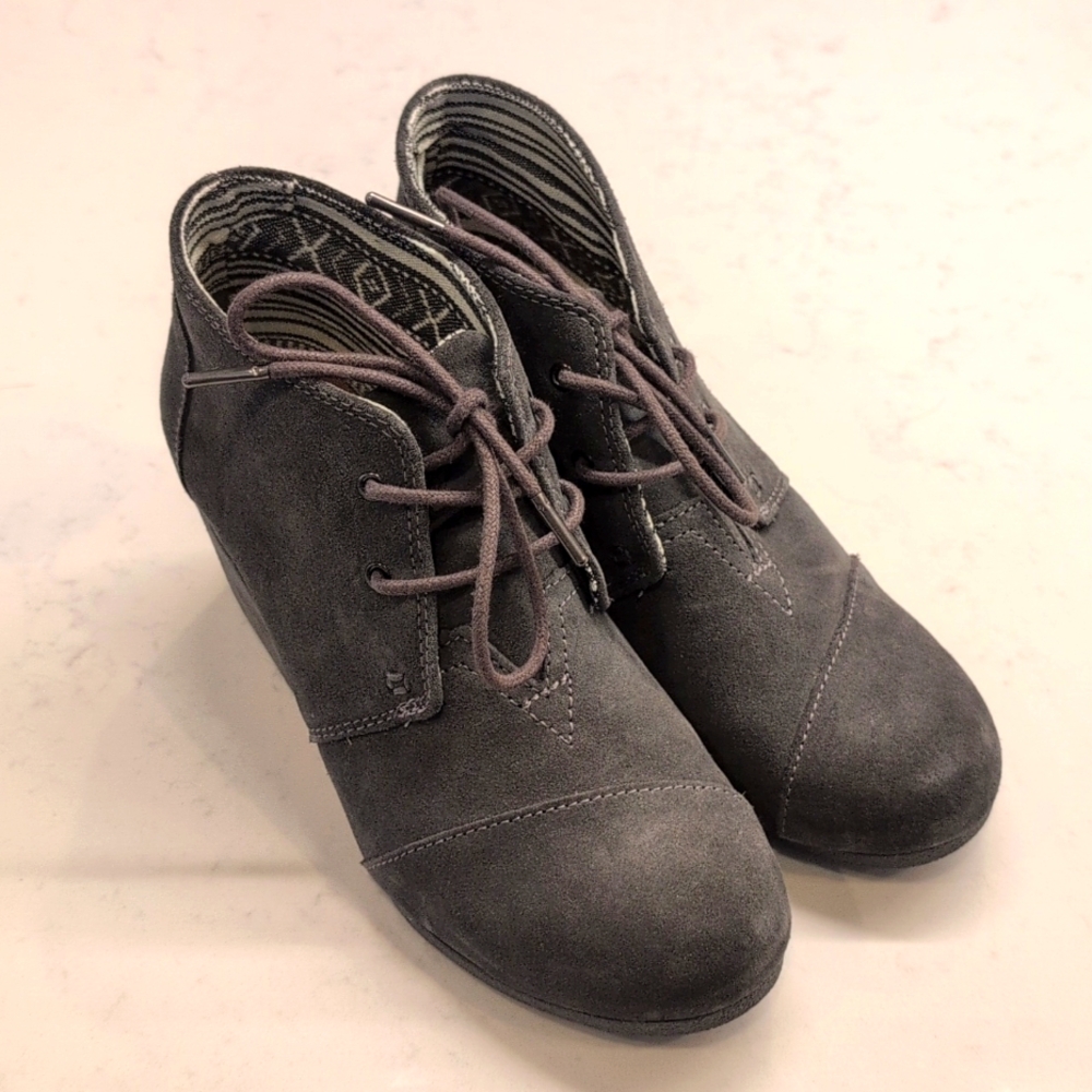 Toms Dark Gray Suede Wedge Booties EUC